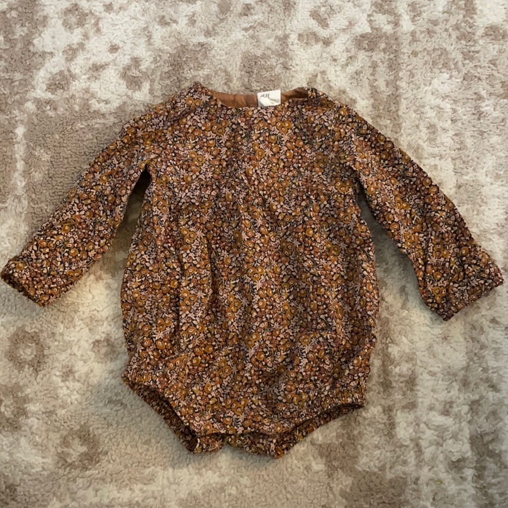 H&M baby long sleeve romper